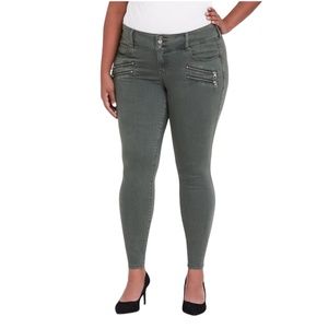 Torrid Plus Zipper Detail Jegging - Super Stretch Olive Green Size 14R in Thyme